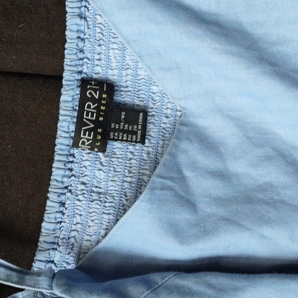 Top - Picture 3 of 4